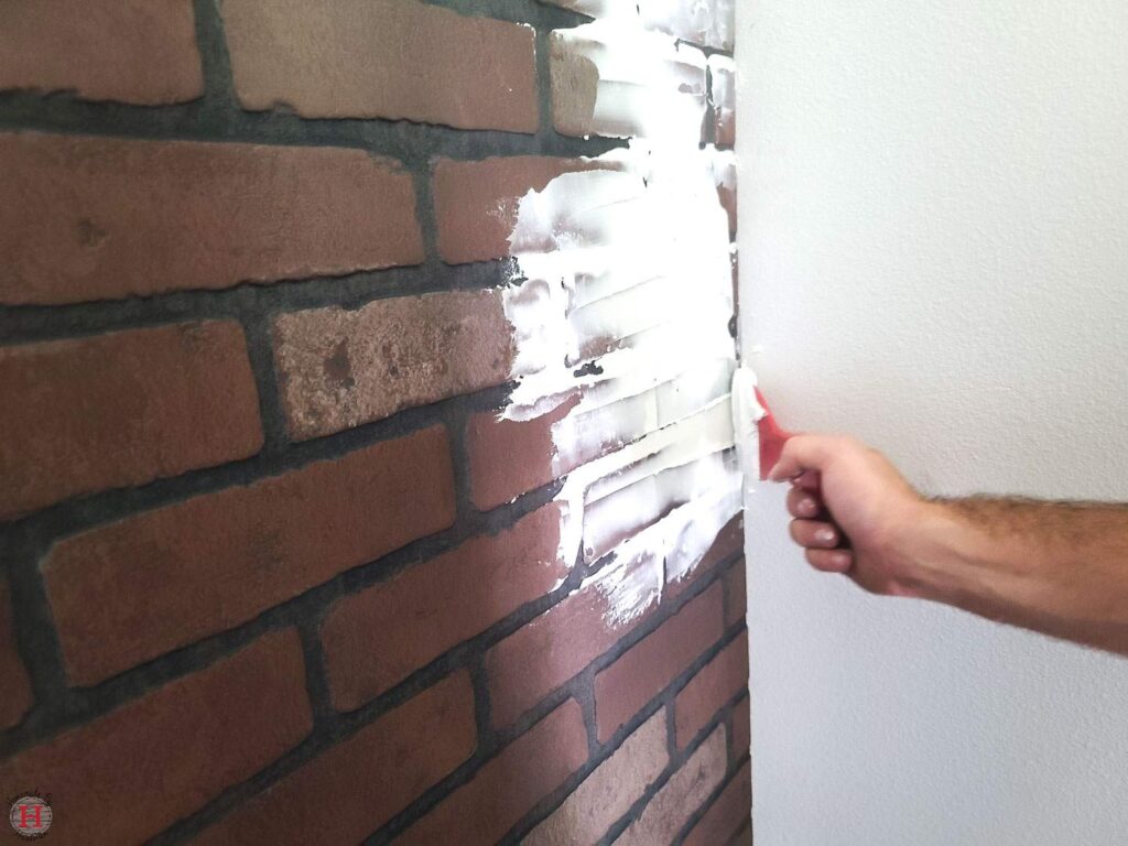 creating a white smear on faux brick with joint compound