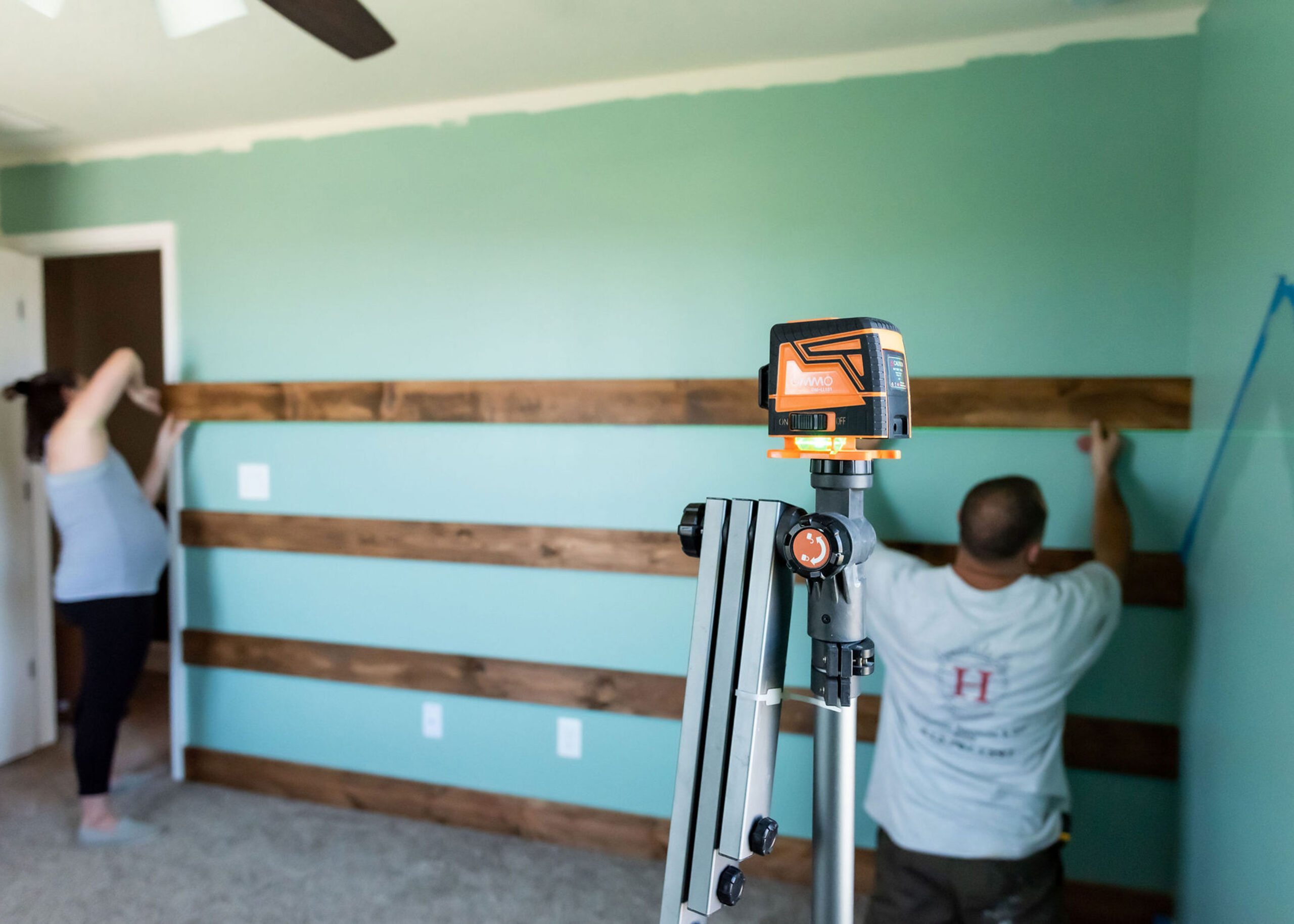 using 360 laser to align wood for accent wall